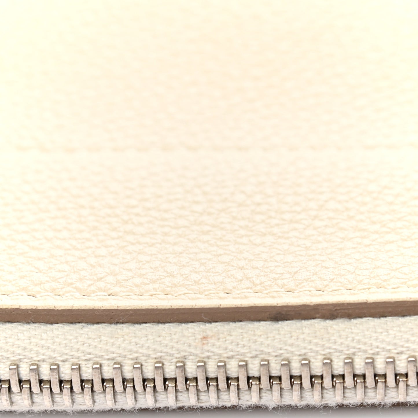 Togo Medium Bazar Pouch Craie