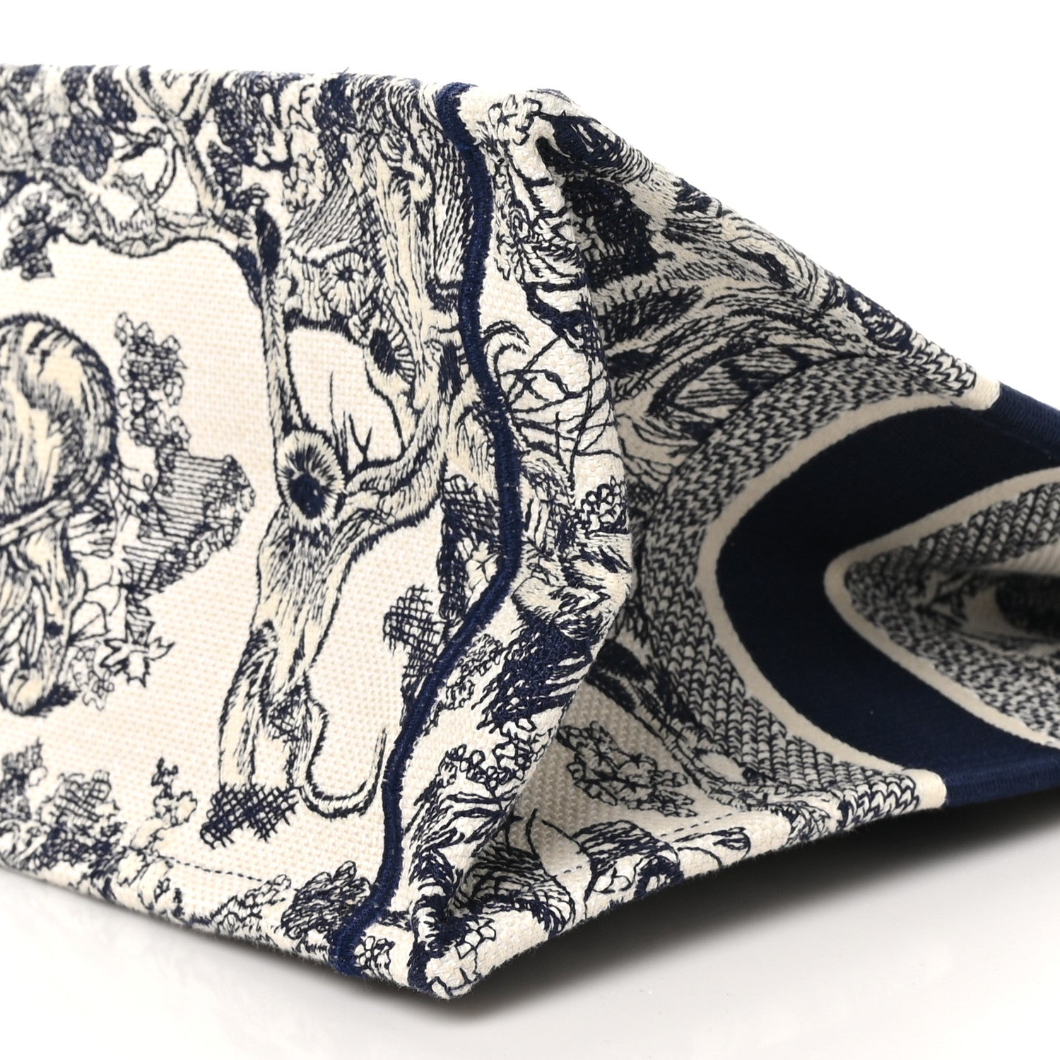 Christian Dior Canvas Embroidered Medium Dioriviera Toile De Jouy Book Tote Blue 10 of 10