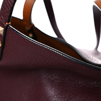 Valentino Garavani Stampa Alce Calfskin Medium Guitar Strap Rockstud Rolling Reversible Tote Light Cuir Rubin 25 of 29