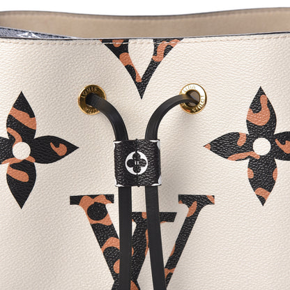 Louis Vuitton Monogram Giant Jungle NéoNoé Ivory 9 of 10