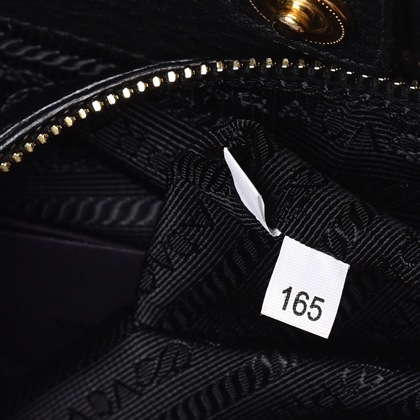 Vitello Daino Side Pocket Shoulder Bag Black