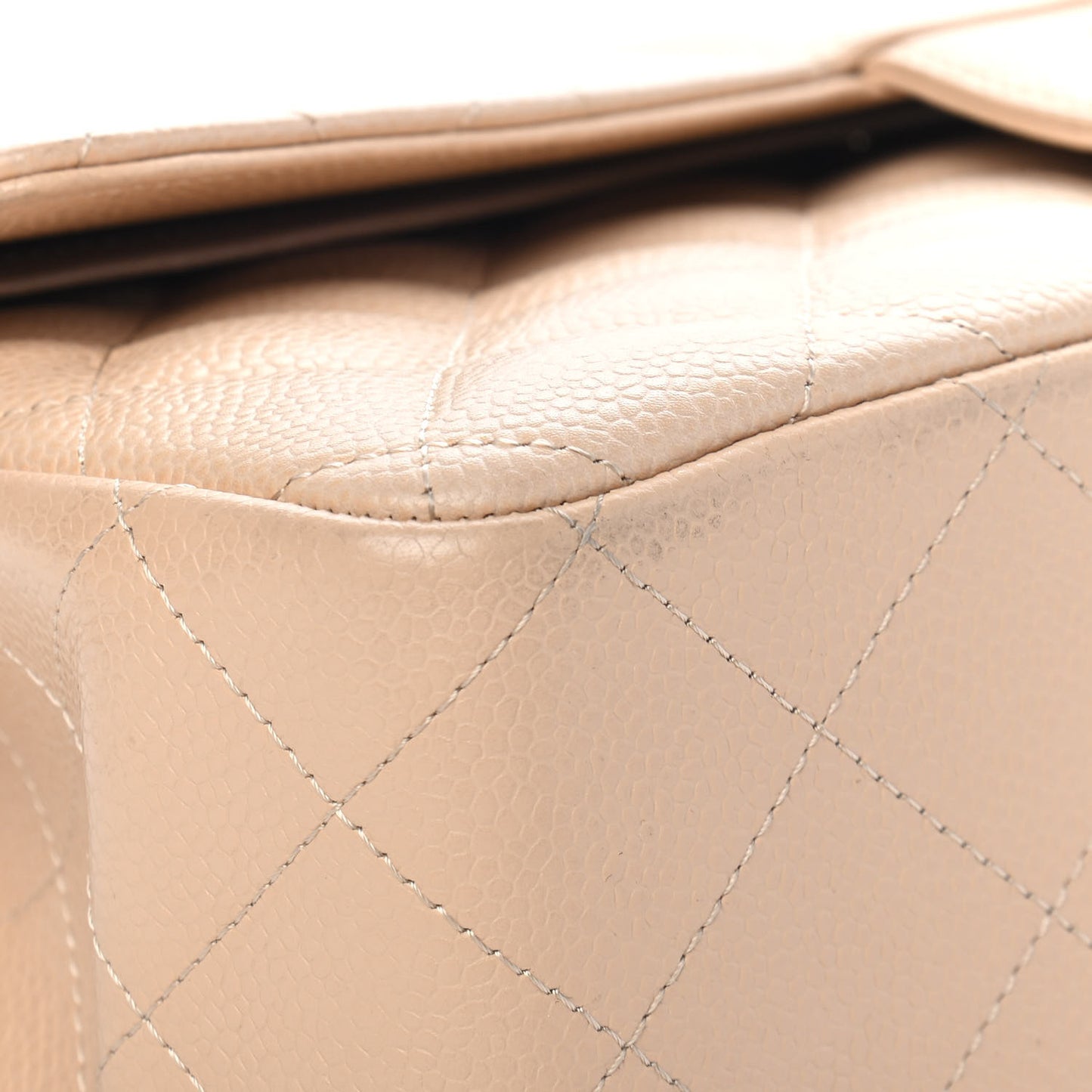 Caviar Quilted Jumbo Double Flap Beige Clair