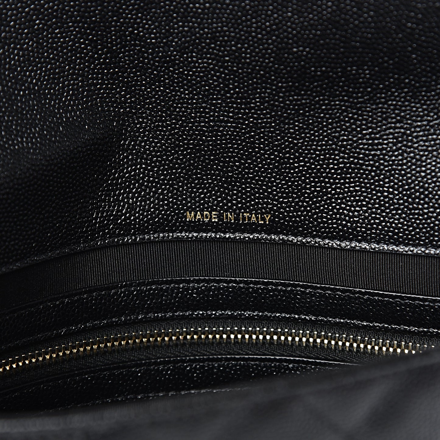 Caviar Quilted Medium Golden Class Pouch Black