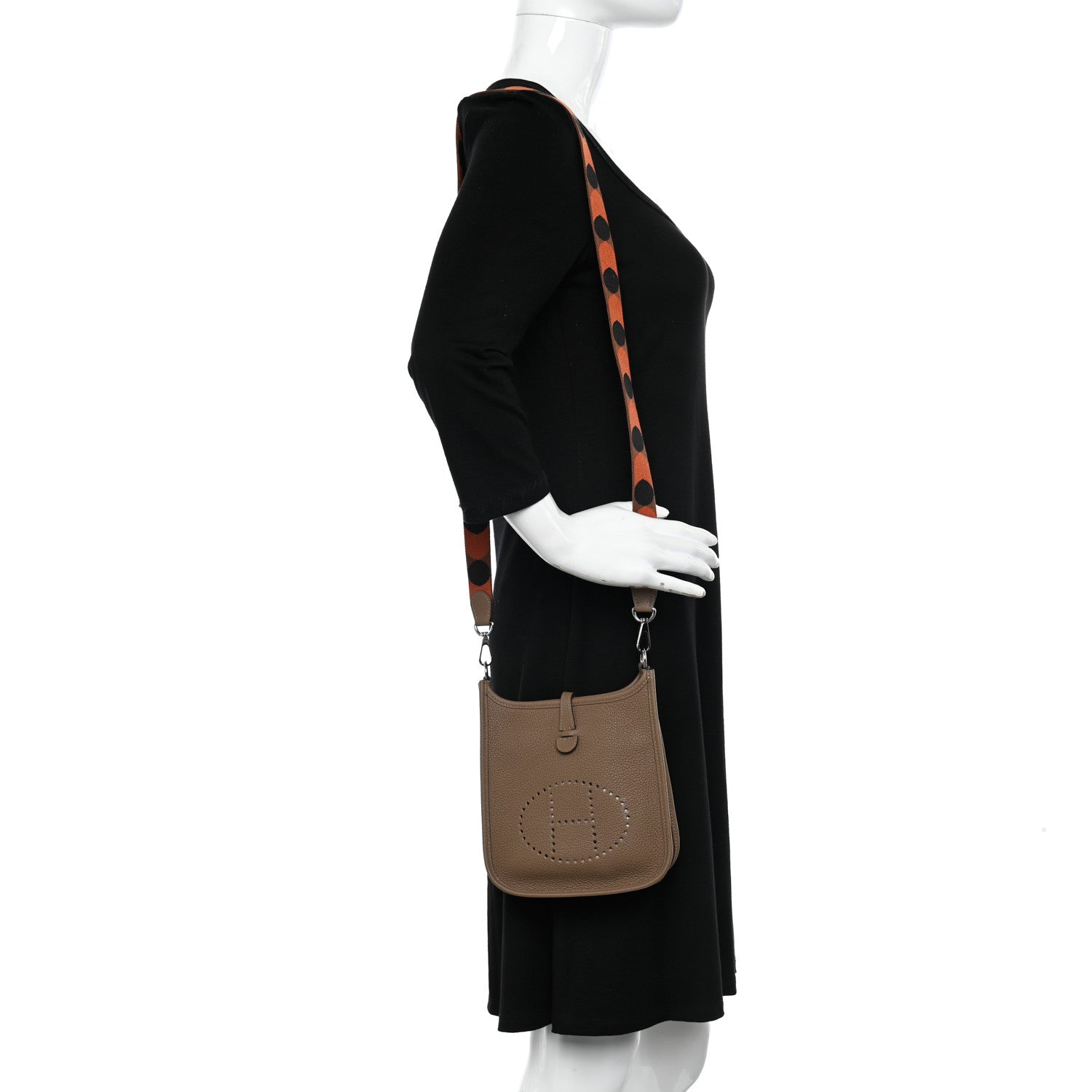 Hermes Taurillon Clemence Flipperball Sangle Evelyne TPM Beige De Weimar Noisette Cuivre Gold 2 of 10