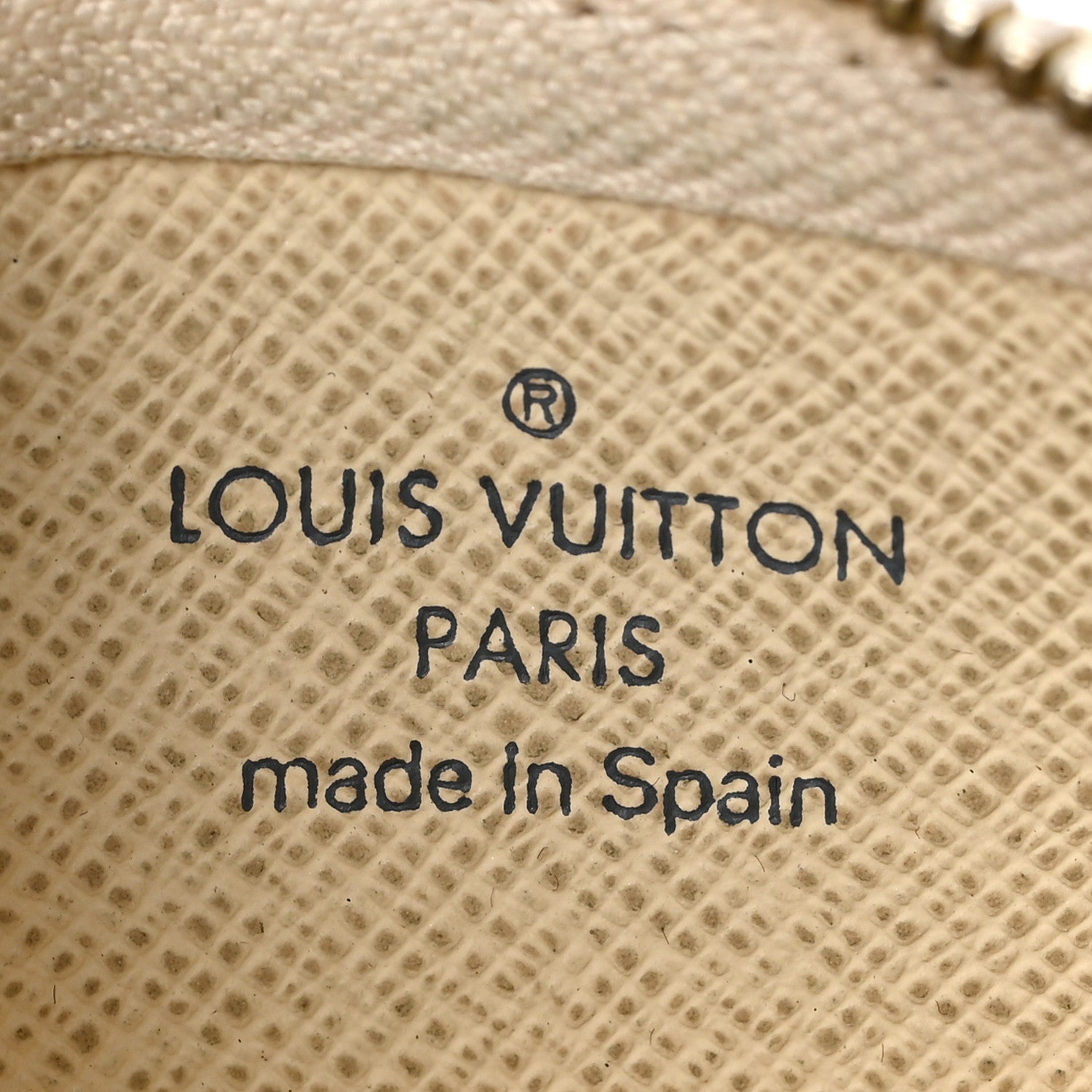 Louis Vuitton Damier Azur Key Pouch 6 of 6