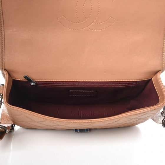 Caviar Iridescent Calfskin Quilted Medium Daily Carry Messenger Brown