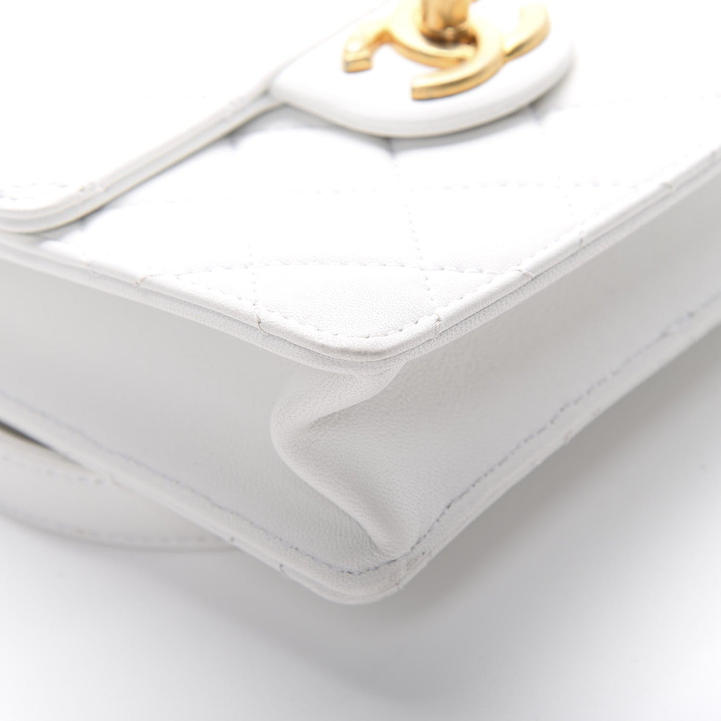 Lambskin Quilted Chic Pearls Flap White