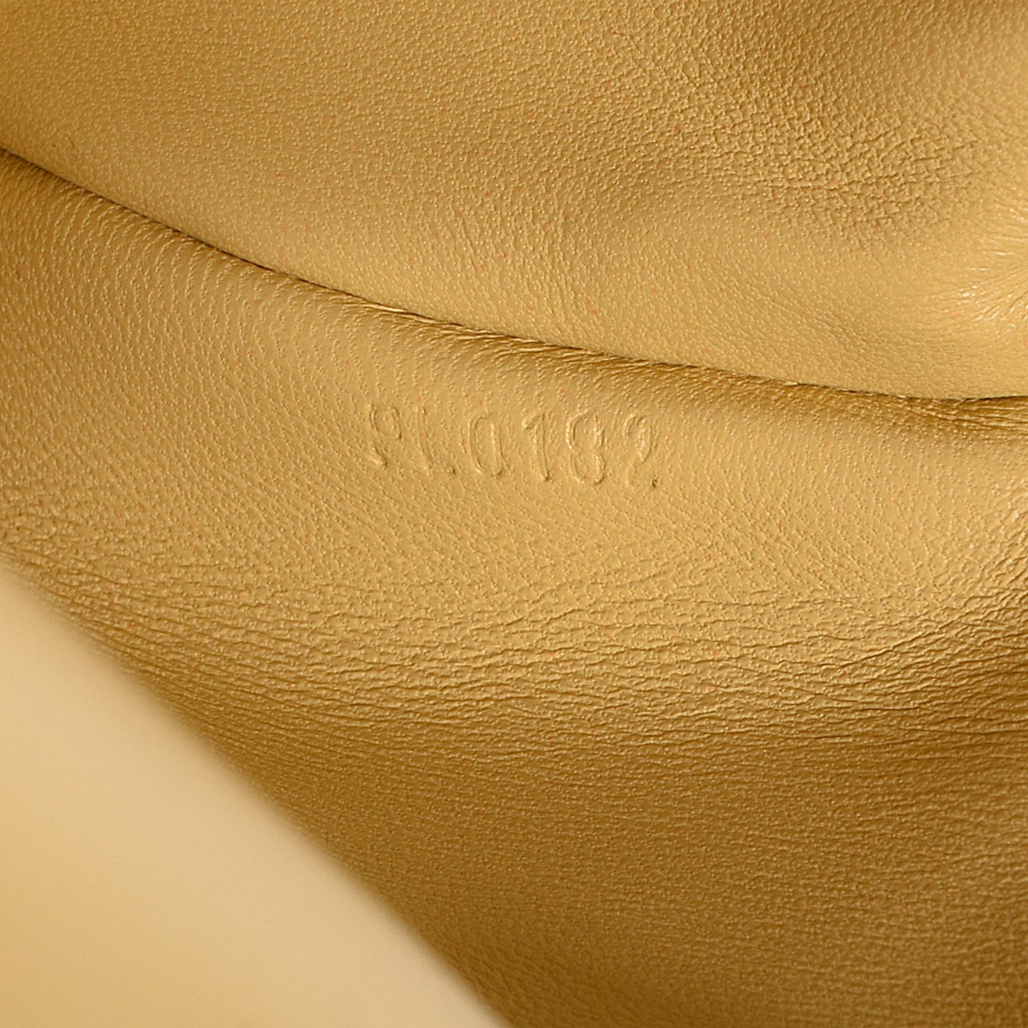 Lambskin Mama Broderie Pochette Jaune Pale