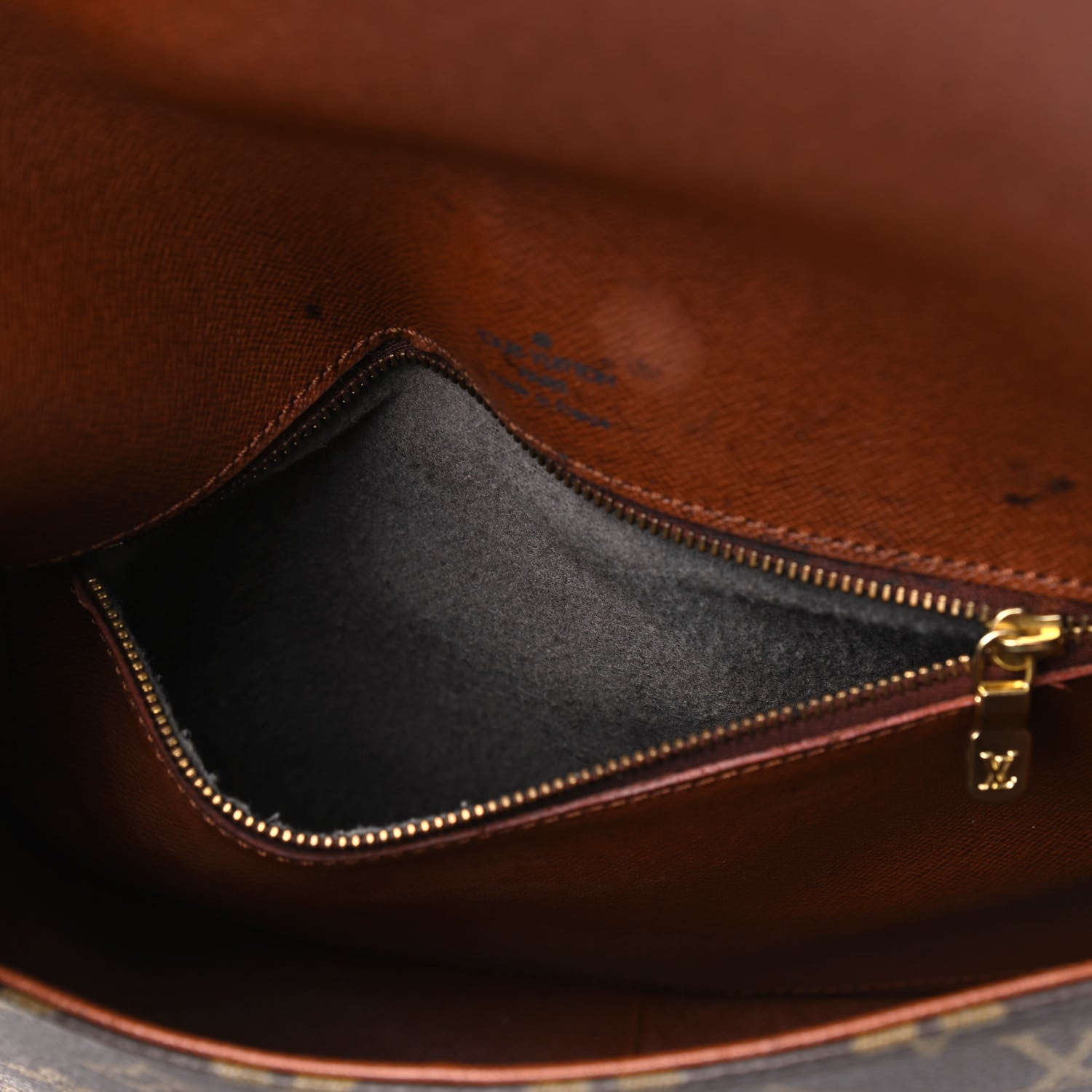Louis Vuitton Monogram Saint Cloud GM 6 of 14