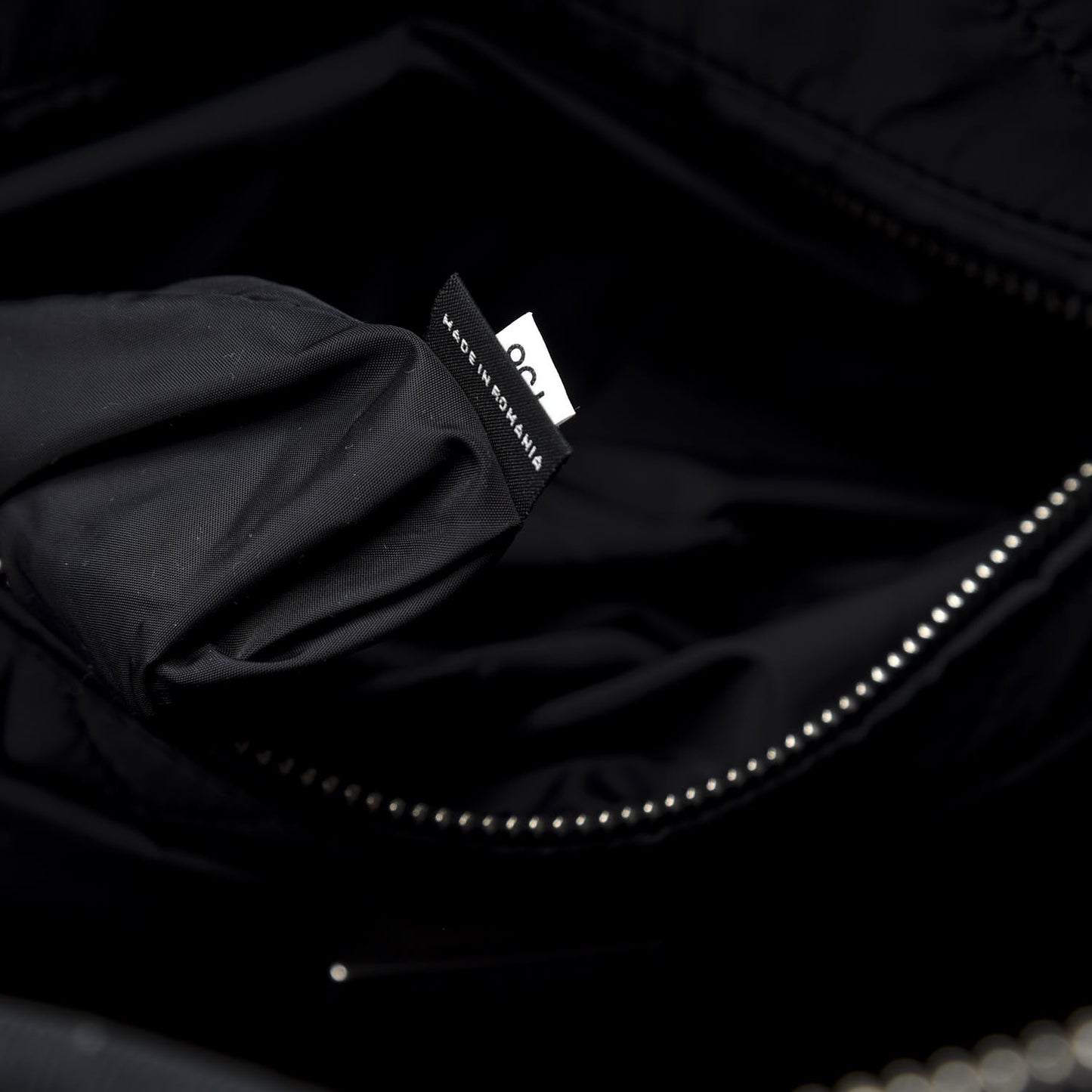 Tessuto Nylon Bomber Bag Black