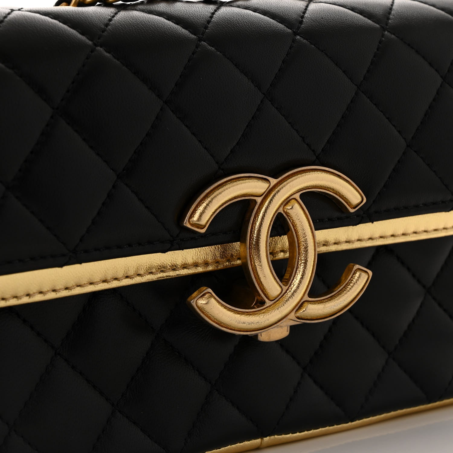 Chanel Lambskin Metallic Quilted Small CC Chic Double Flap Black