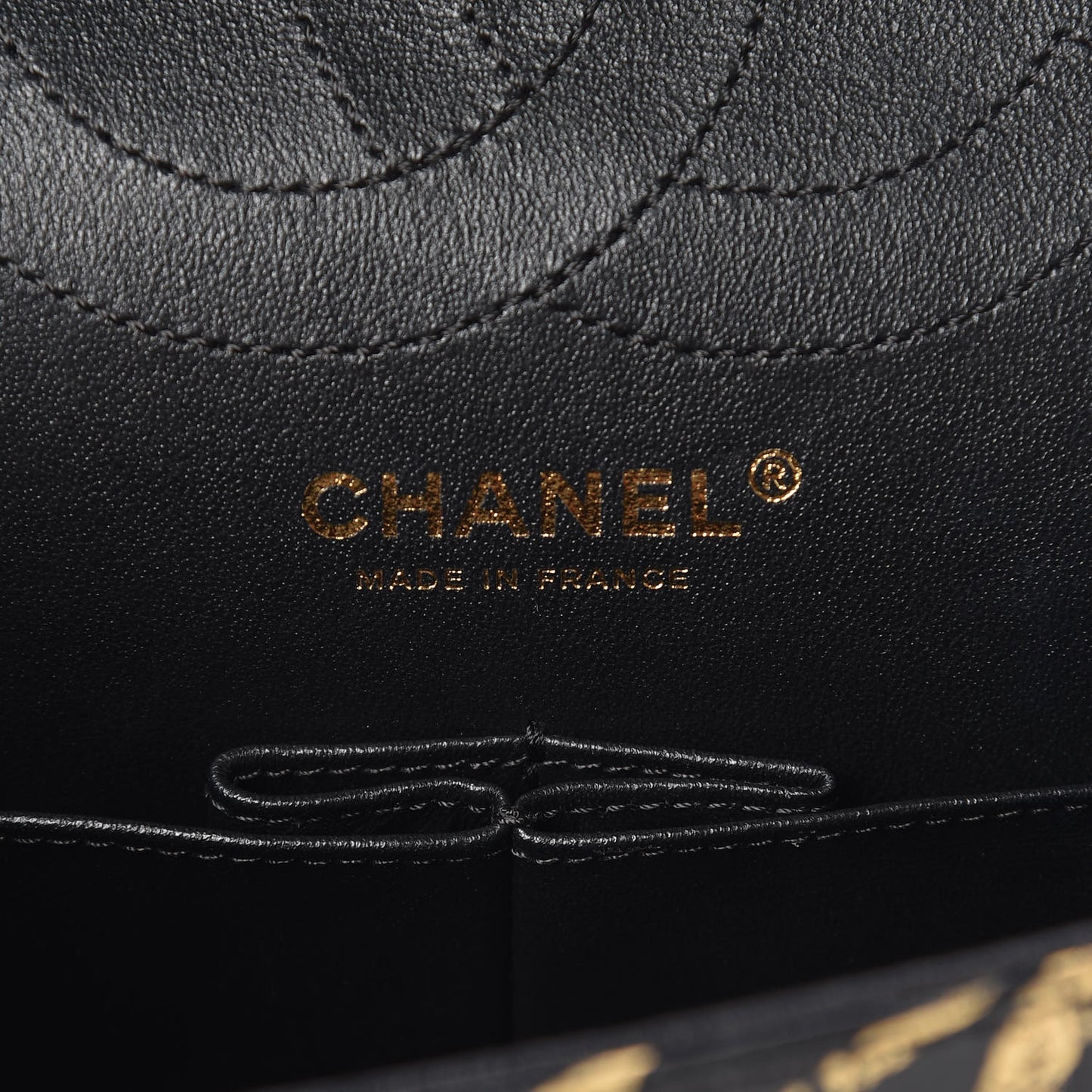Calfskin Crocodile Embossed Graffiti 2.55 Cocodile Reissue 225 Flap Black Gold