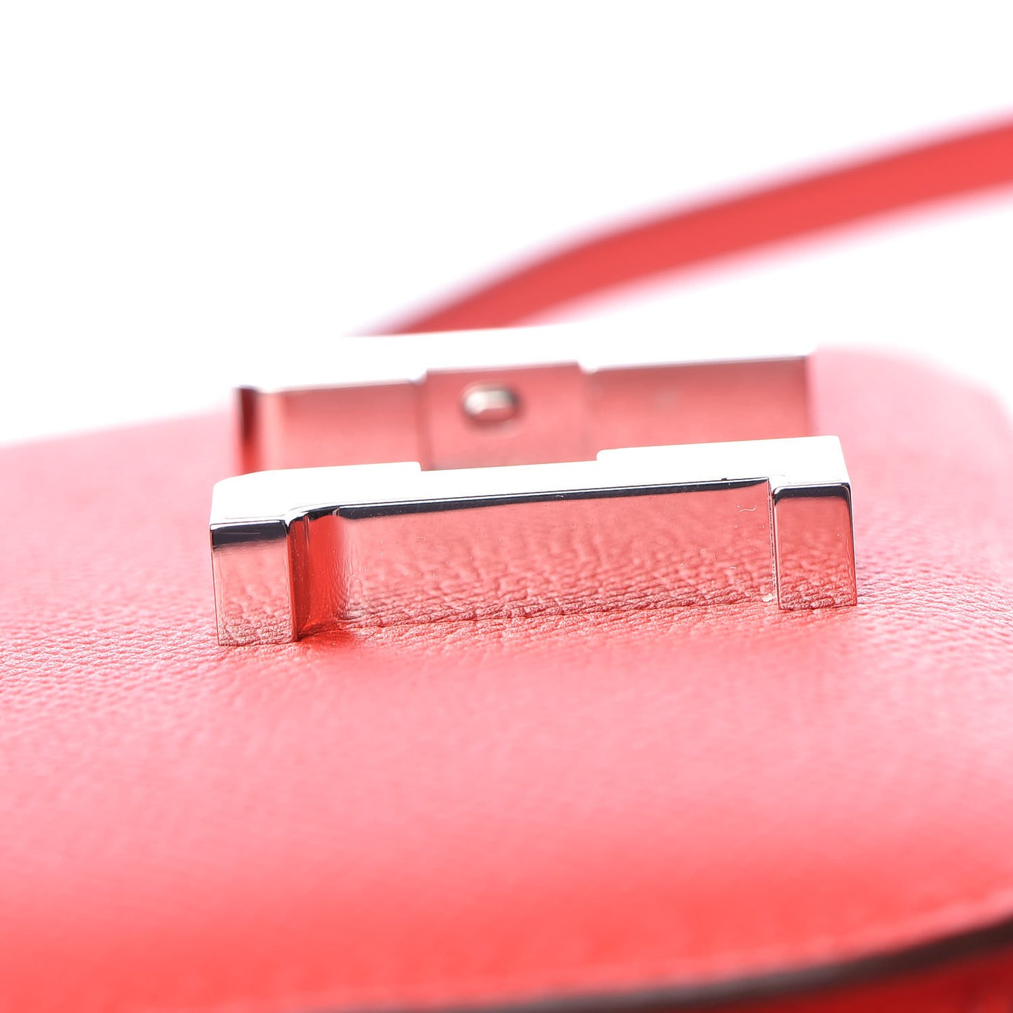 Epsom Constance 18 Rouge de Coeur