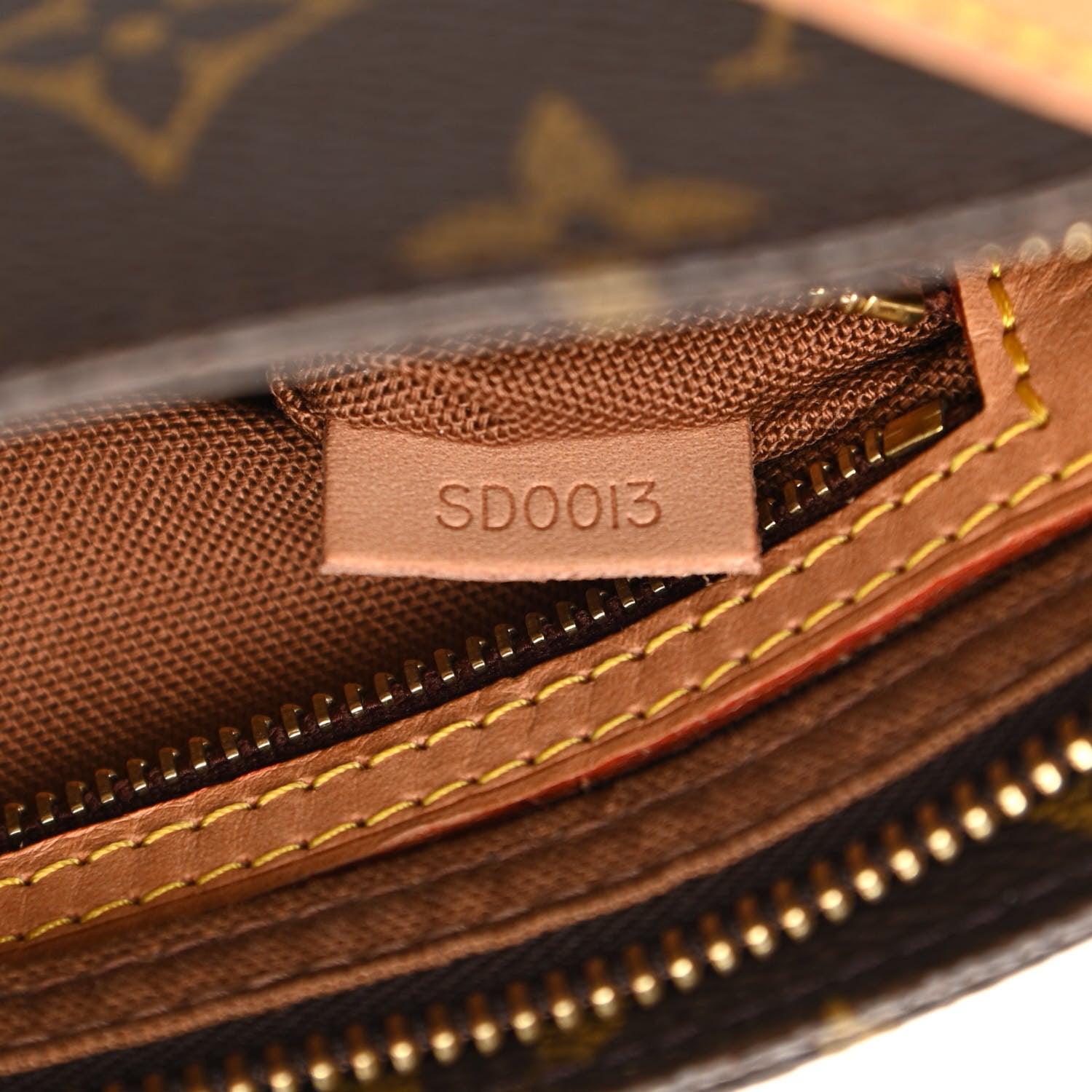 Louis Vuitton Monogram Trotteur 7 of 8