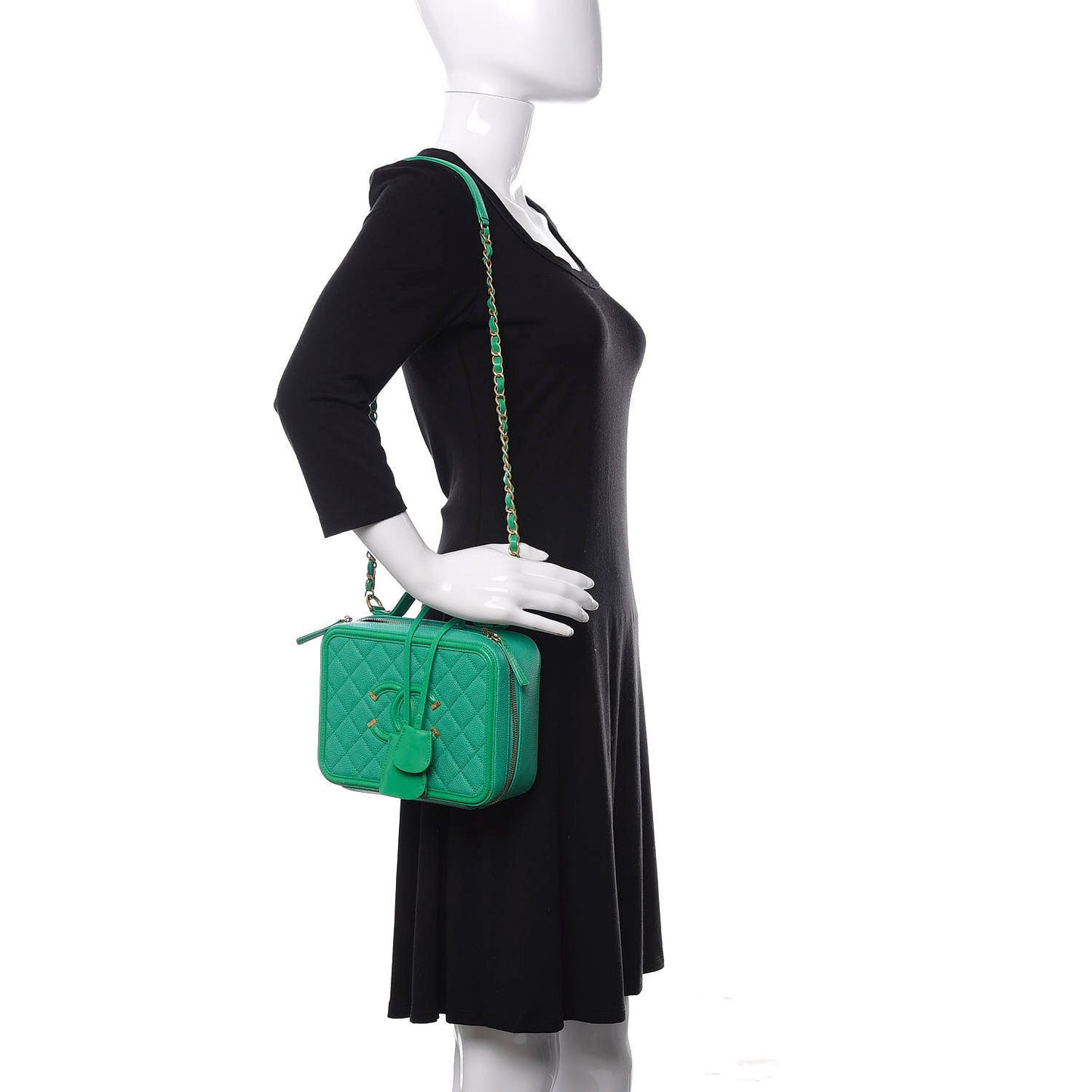 Caviar Quilted Medium CC Filigree Vanity Case Green
