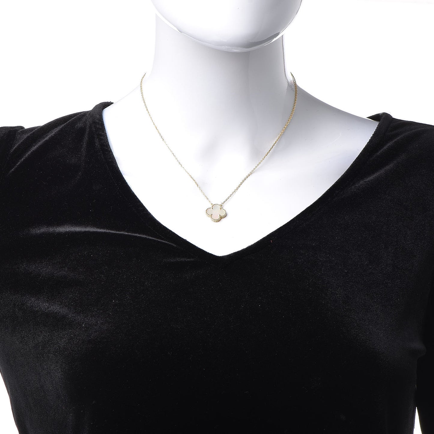 18K Yellow Gold Mother of Pearl Vintage Alhambra Pendant Necklace