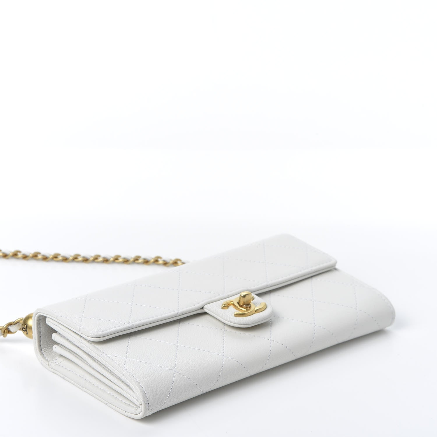Chanel Lambskin Quilted Chic Pearls Clutch With Chain White 4 of 10