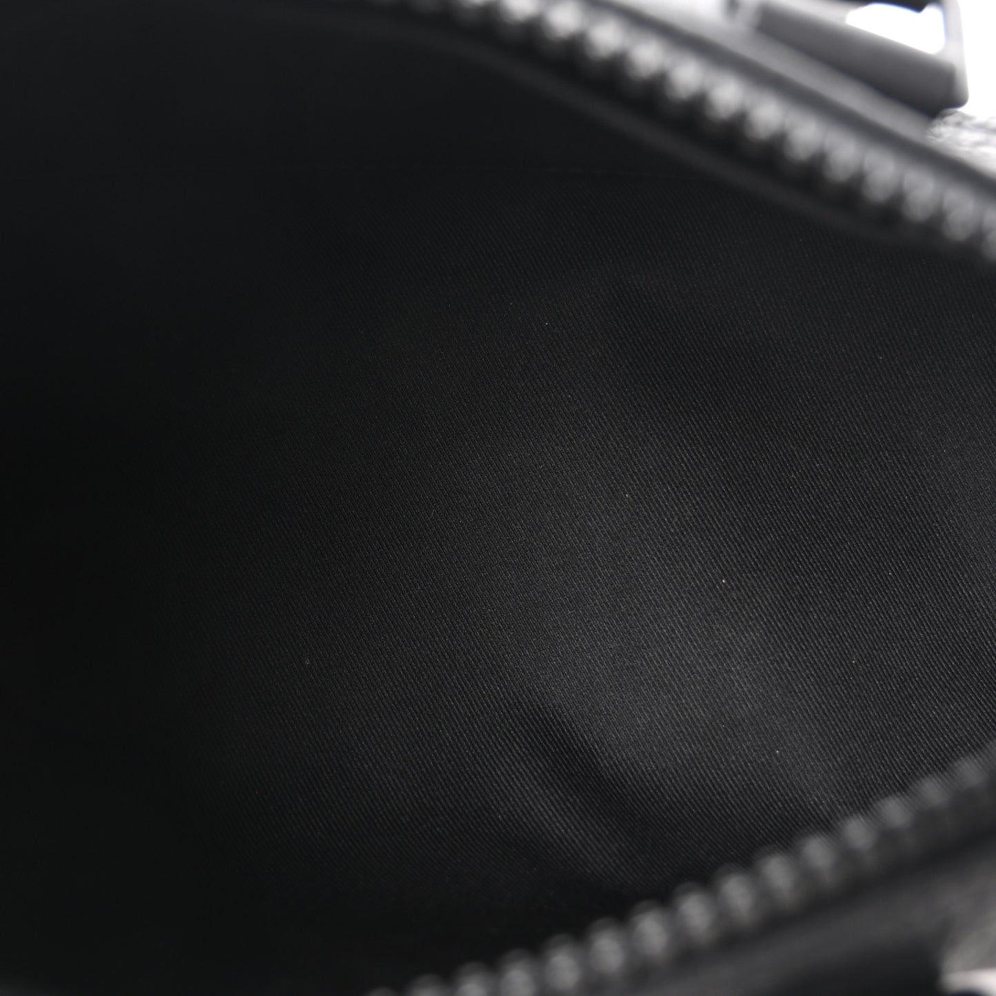 Monogram Taurillon Keepall Bandouliere 25 Black