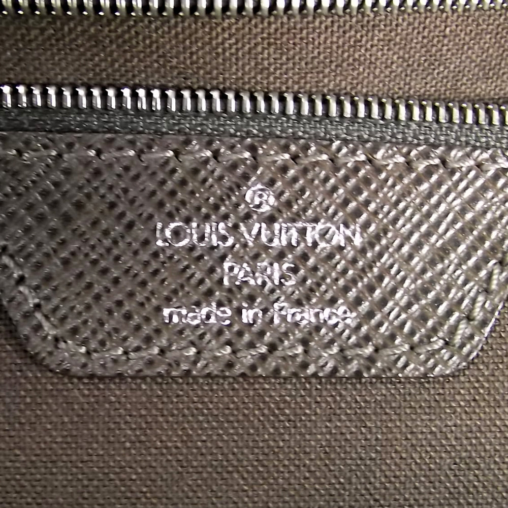 Louis Vuitton Taiga Ivan Carry On Grizzli 10 of 11