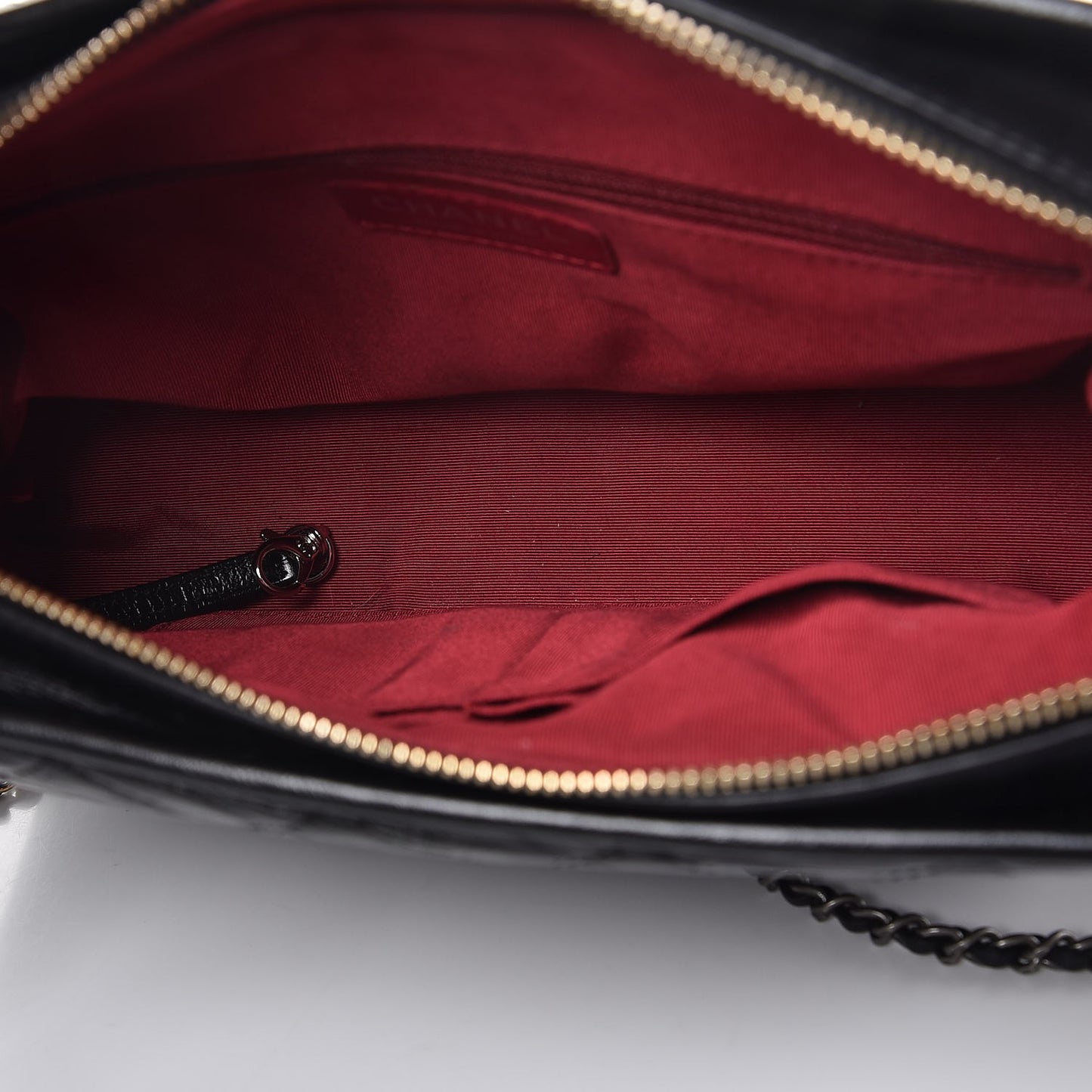 Aged Calfskin Quilted Medium Gabrielle Hobo Black