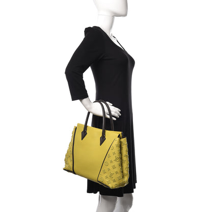 Louis Vuitton Veau Cachemire Tote W PM Pistache 2 of 16