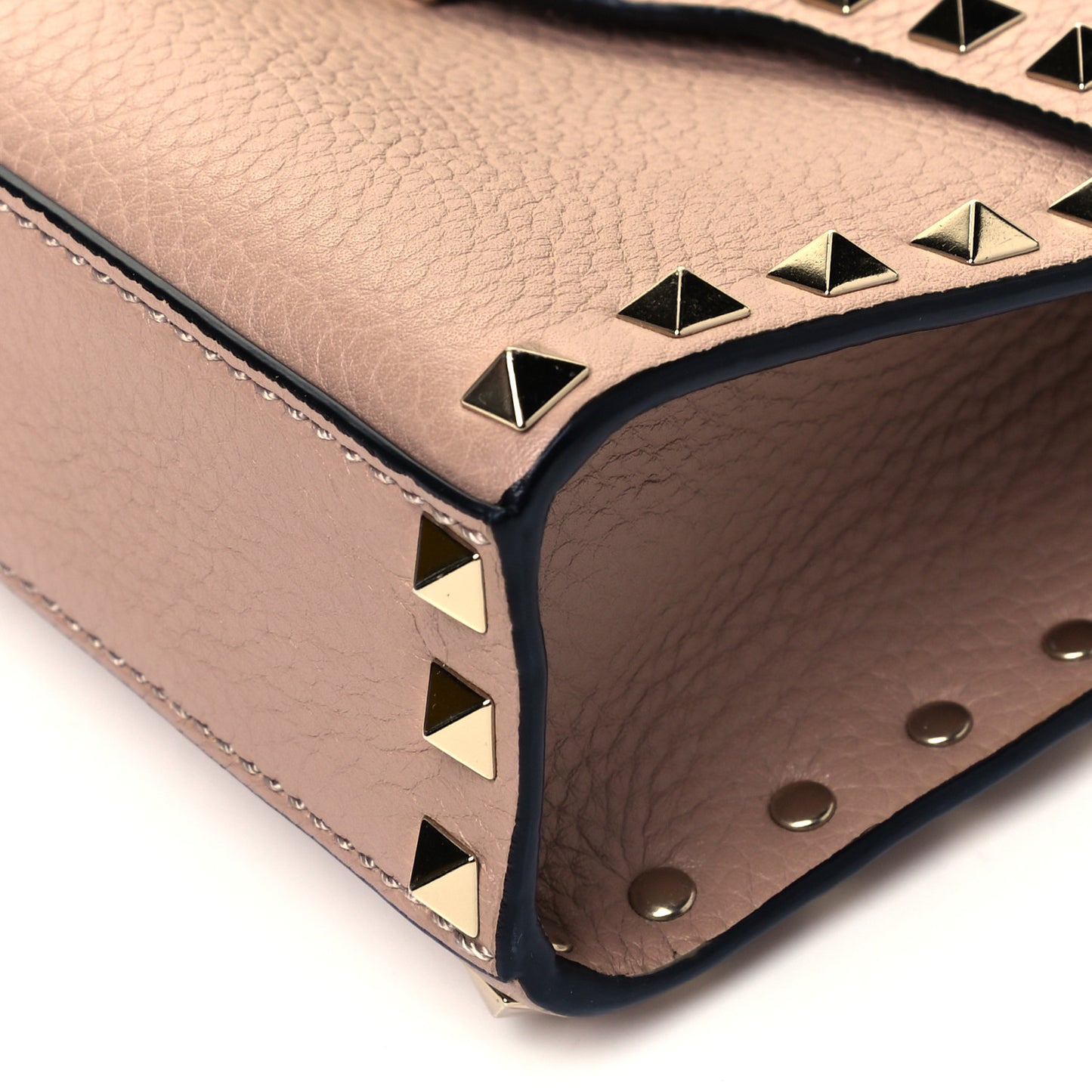 Pebbled Calfskin Medium Rockstud Flip Lock Crossbody Bag Poudre