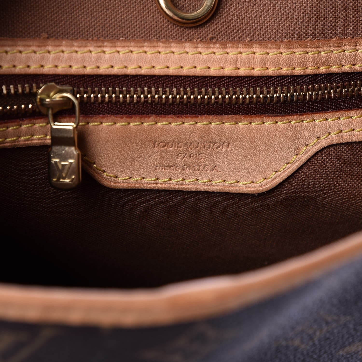 Louis Vuitton Monogram Batignolles Vertical 5 of 12