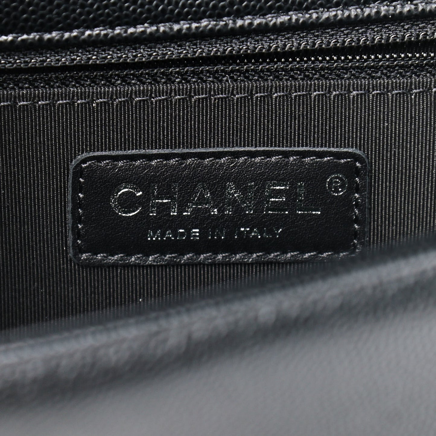 Caviar Quilted New Medium Boy Flap Black