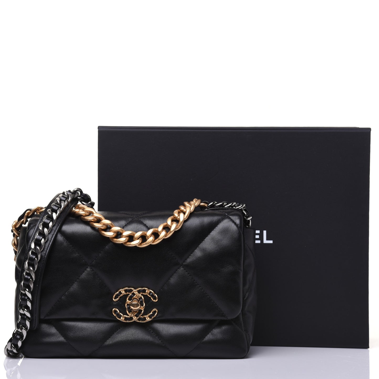 Goatskin Quilted Medium 19 Flap Black