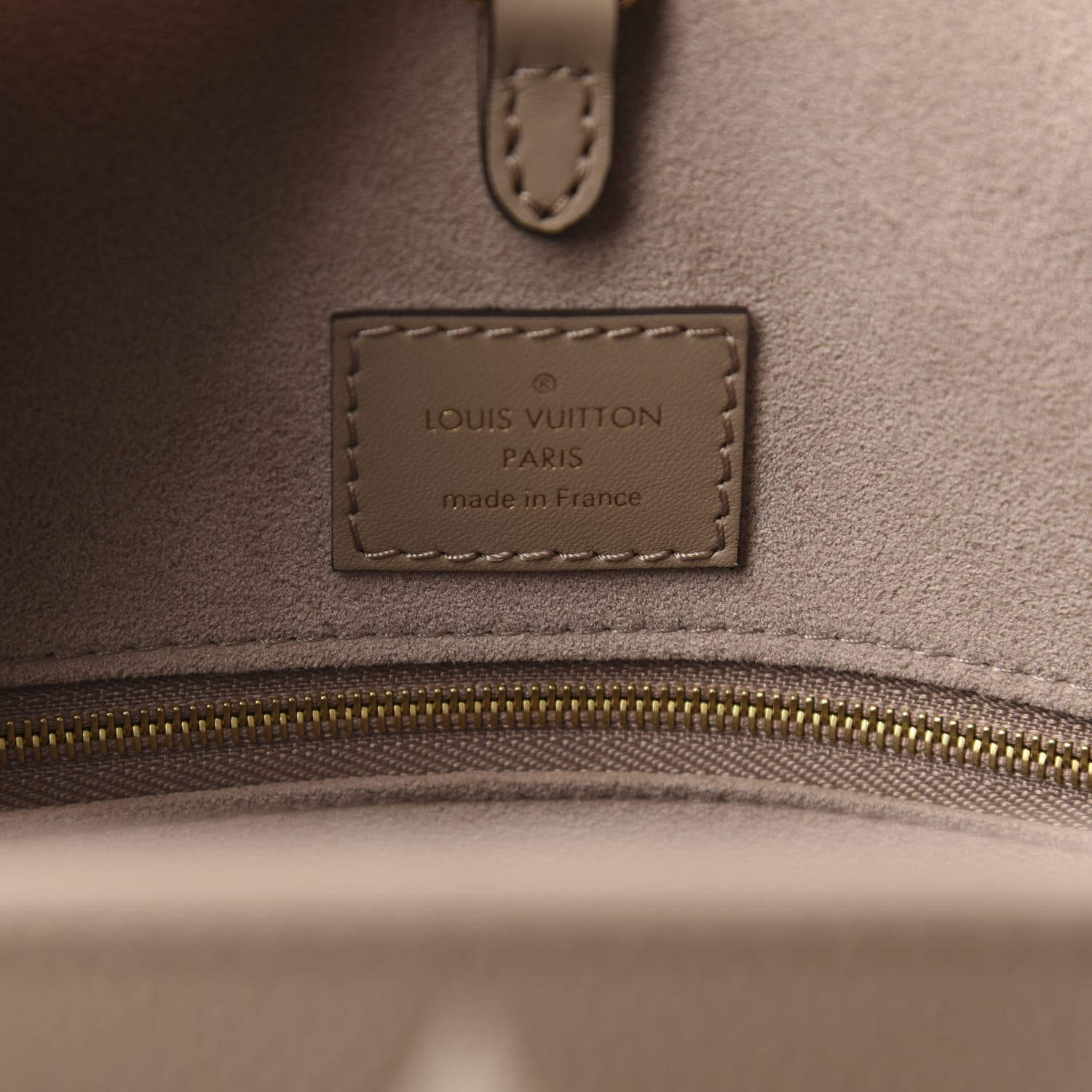 Louis Vuitton Empreinte Monogram Giant Onthego MM Tourterelle Creme 8 of 10
