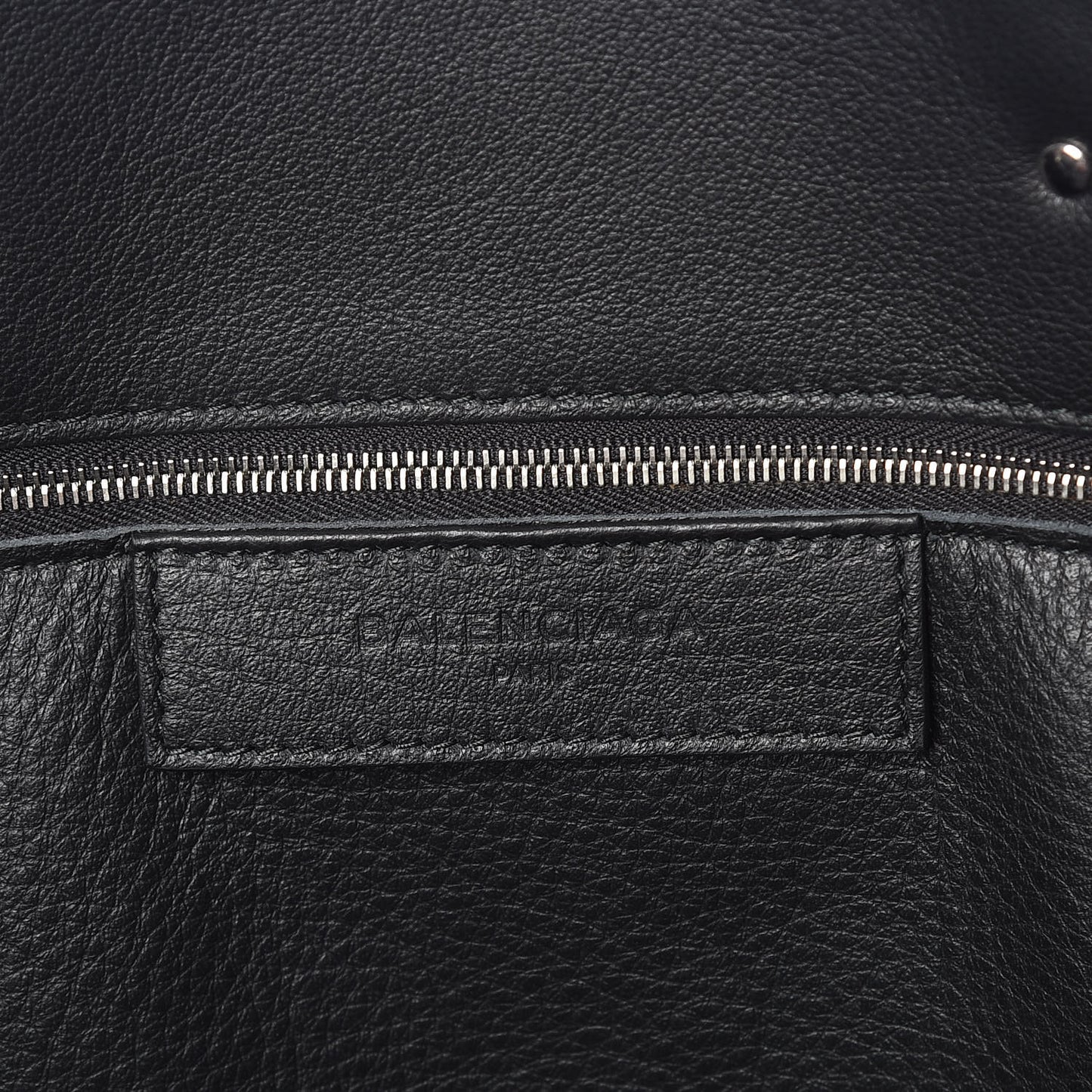Veau Papier B4 Zip Around Tote Black