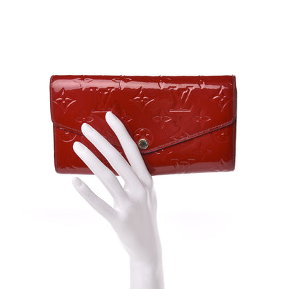 Louis Vuitton Vernis Sarah Wallet NM Cherry 2 of 15