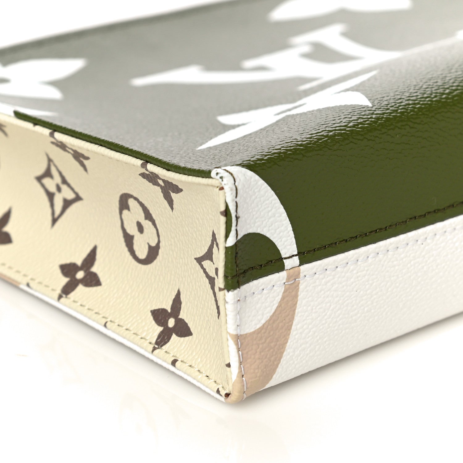 Louis Vuitton Monogram Giant Toiletry Pouch 26 Kaki 9 of 10
