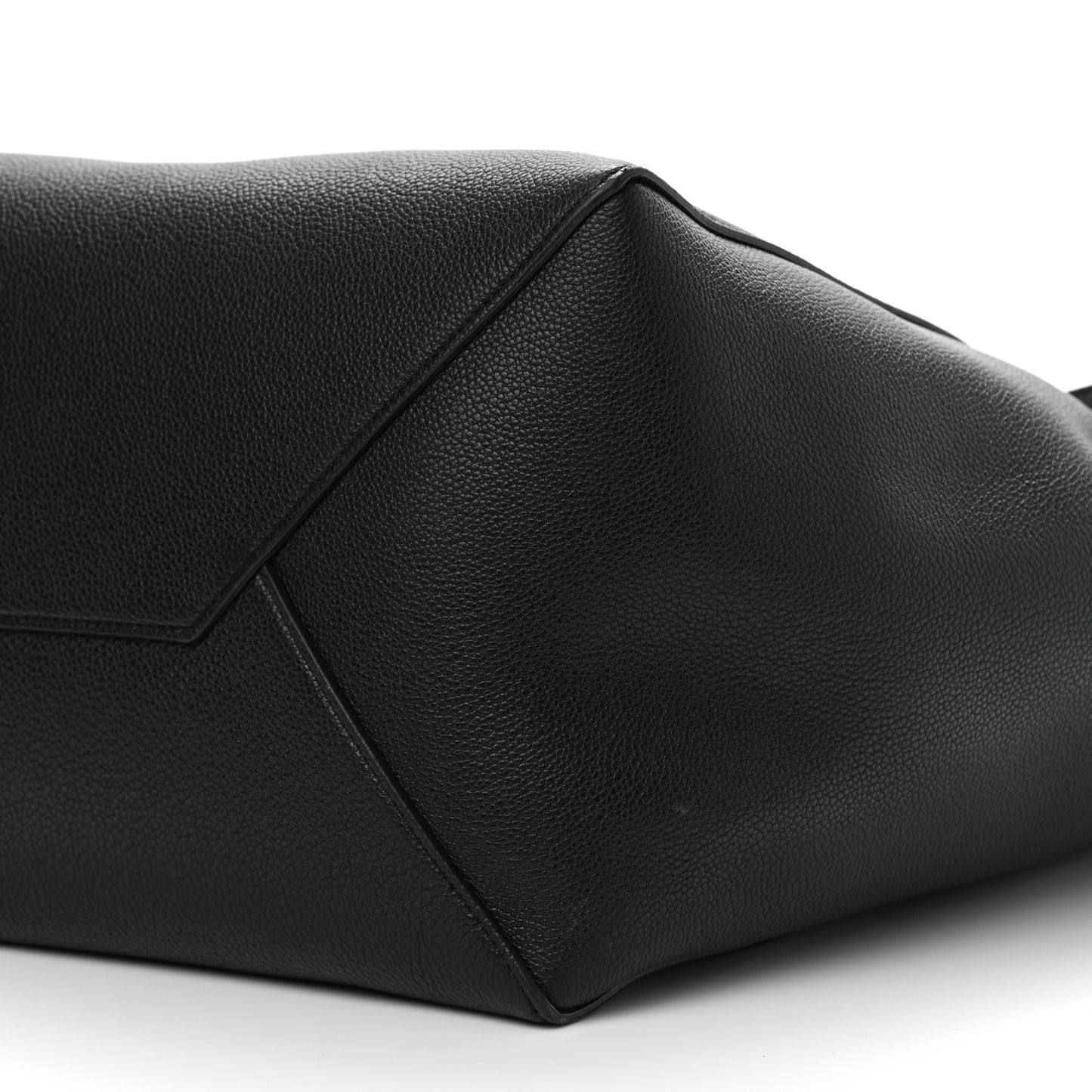 Soft Grained Calfskin Medium Belt Cabas Phantom Black