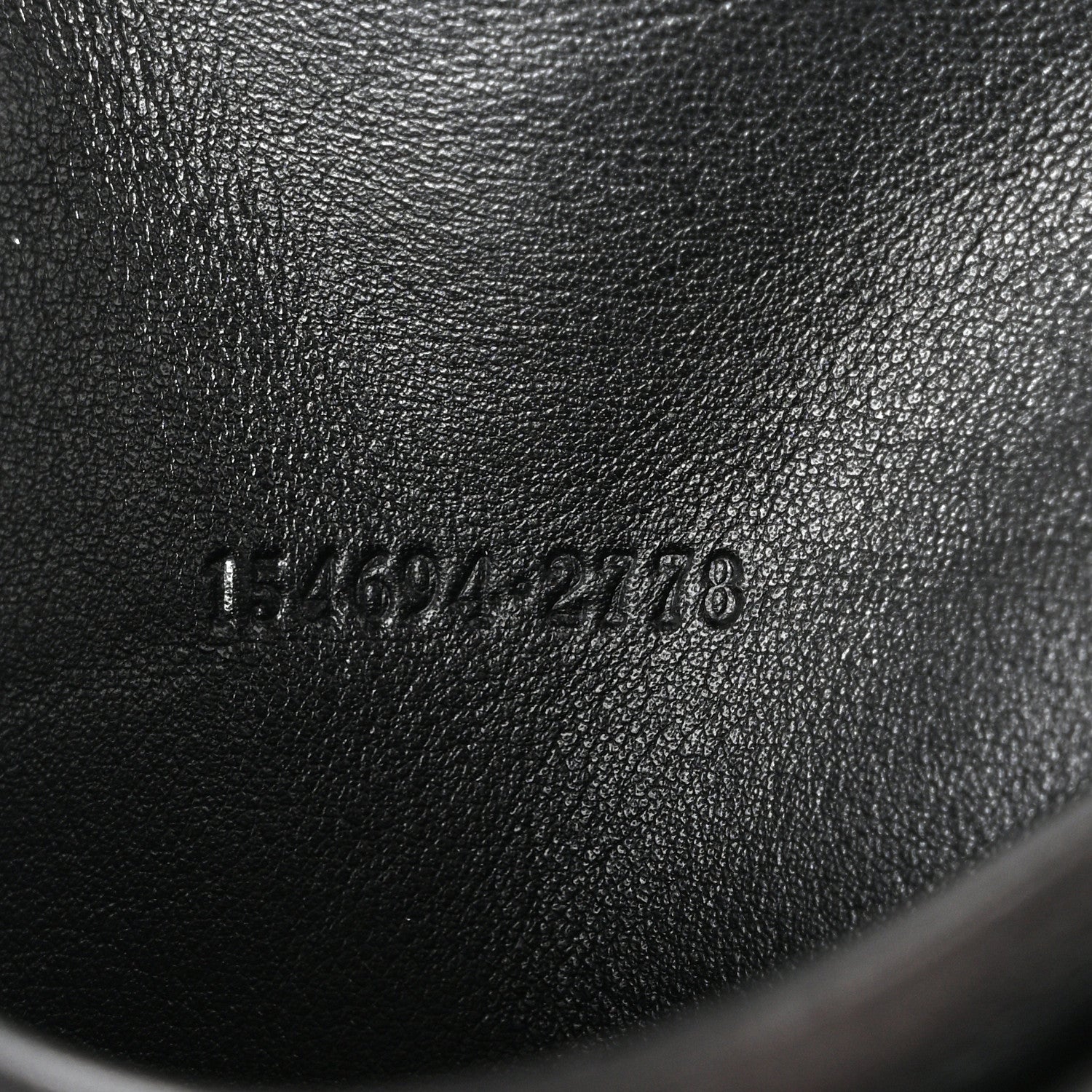 Gucci Guccissima Passport Case Black 7 of 8