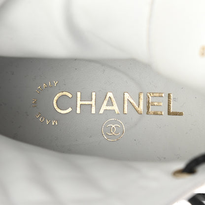 Chanel Shiny Goatskin Calfskin Quilted Lace Up Combat Boots 38.5 White Black 7 of 8