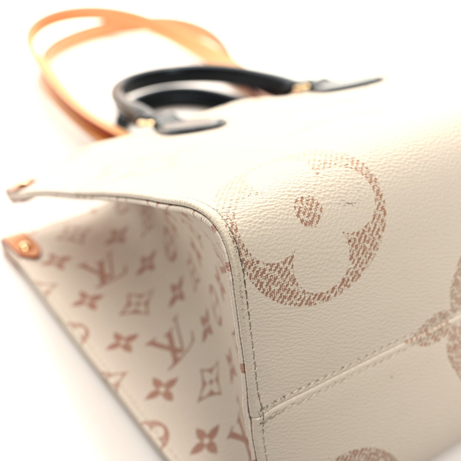 Louis Vuitton Monogram Dune Giant Onthego MM 10 of 13