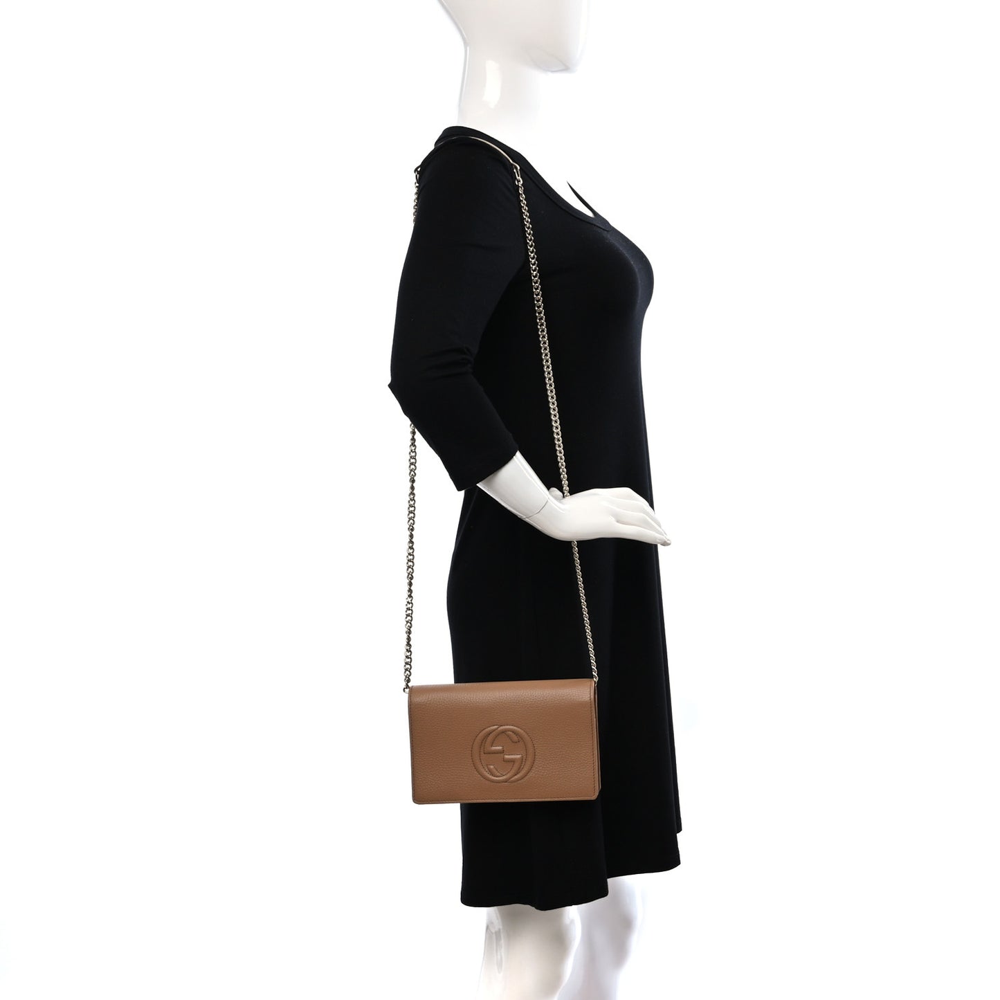 Pebbled Calfskin Soho Wallet On Chain Camelia