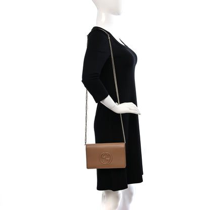 Gucci Pebbled Calfskin Soho Wallet On Chain Camelia 2 of 8