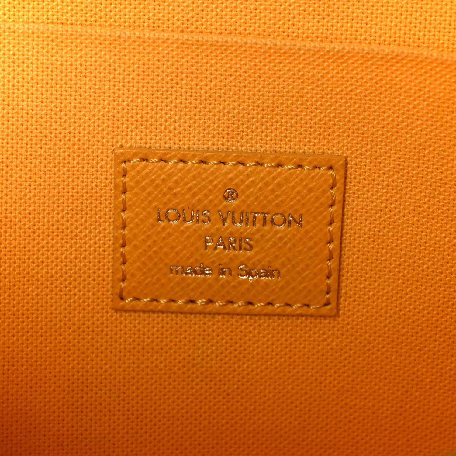 Louis Vuitton Monogram 2022 Christmas Animation New York Soho Pochette Felicie Chain Wallet Yellow 7 of 13