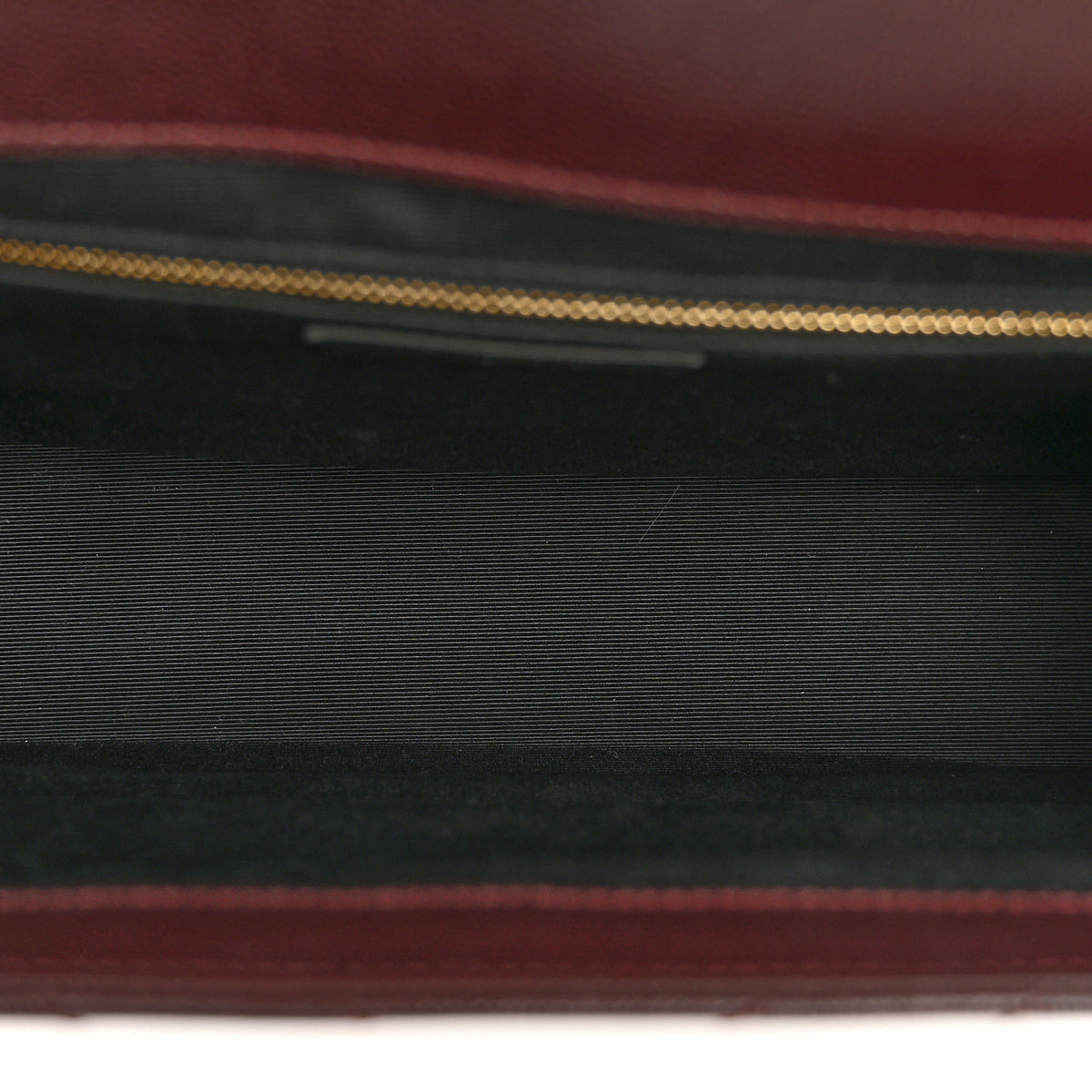 Saint Laurent Grain De Poudre Matelasse Chevron Large Monogram Satchel Rouge Legion 5 of 12