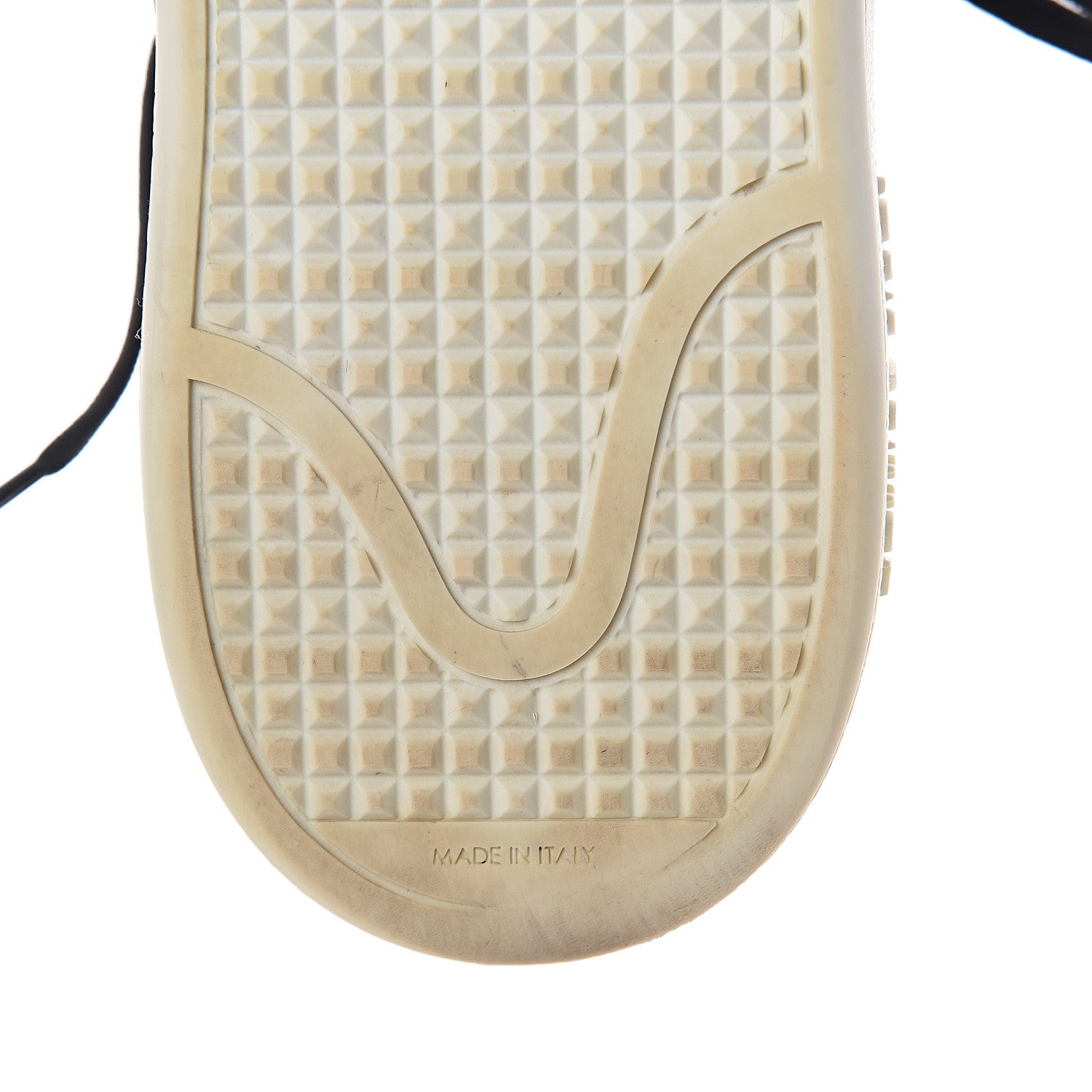 Louis Vuitton Monogram Frontrow Sneakers 8 6 of 7