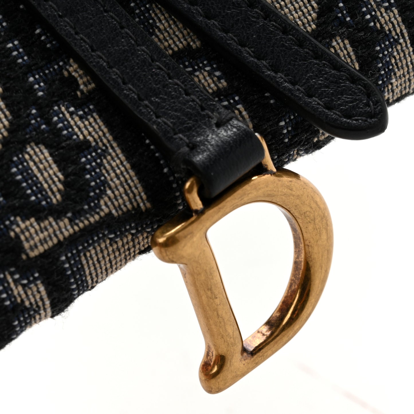 Oblique Saddle Chain Long Wallet Blue