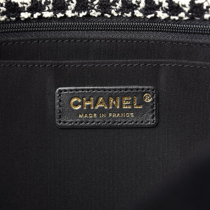 Chanel Shearling Tweed Jumbo Single Flap Black White 7 of 11