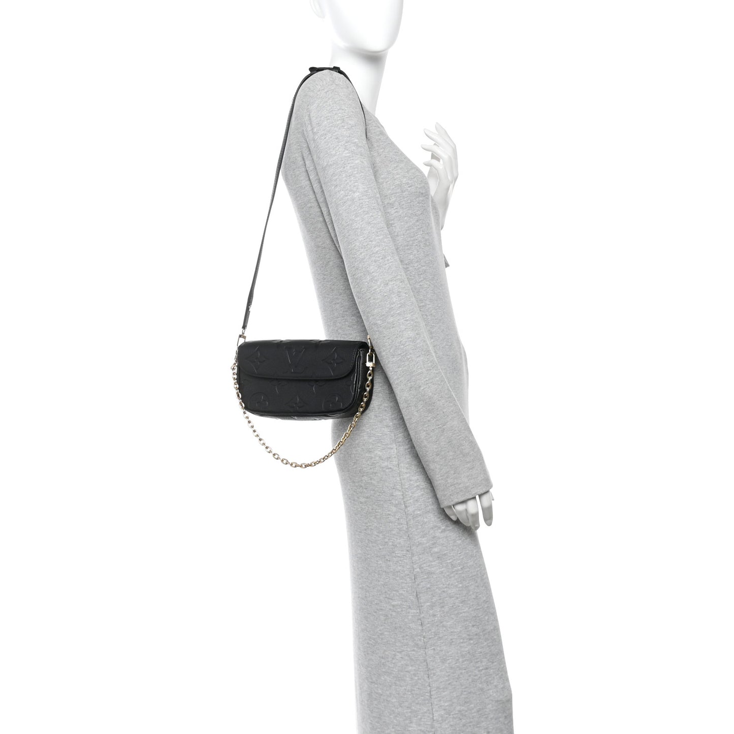 Empreinte Monogram Giant Ivy Wallet On Chain Black