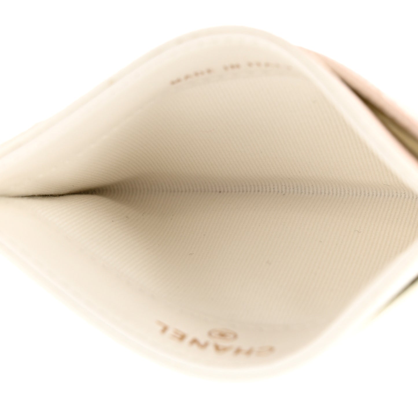 Caviar Quilted Card Holder White
