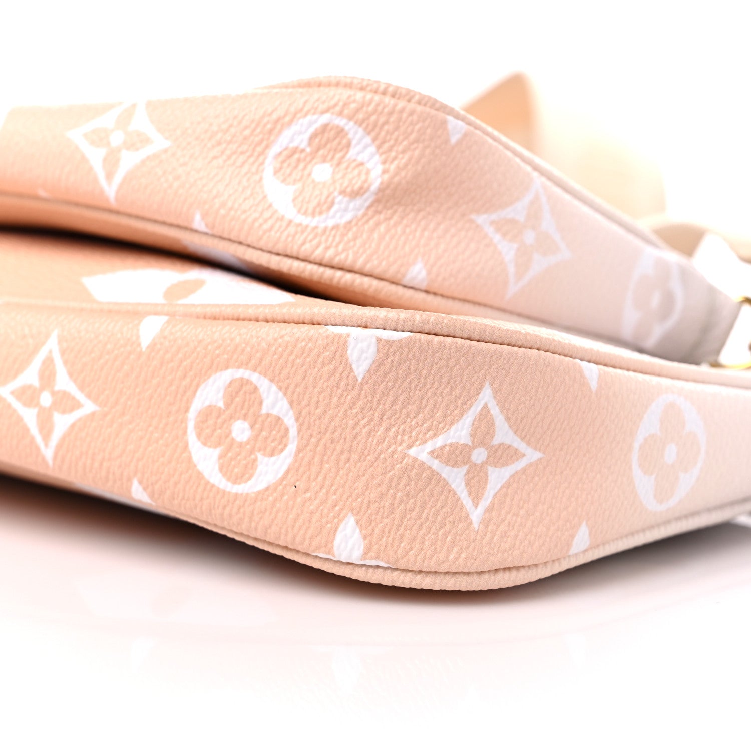 Louis Vuitton Monogram Giant By The Pool Multi Pochette Accessories Brume 9 of 14
