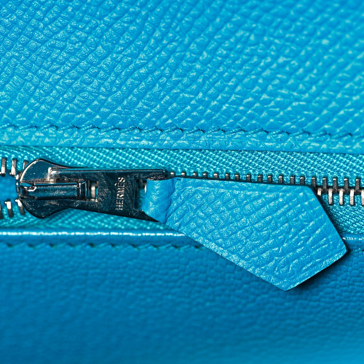 Epsom Kelly Sellier 32 Bleu Frida