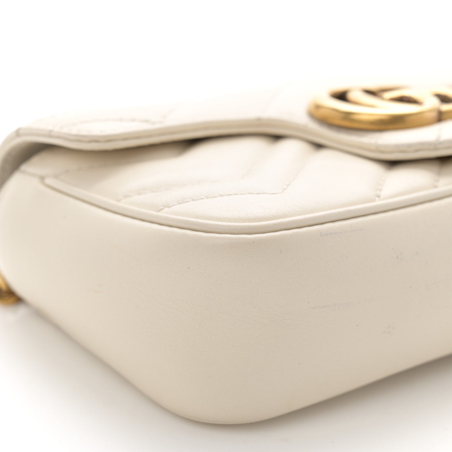 Calfskin Matelasse Super Mini GG Marmont Shoulder Bag White