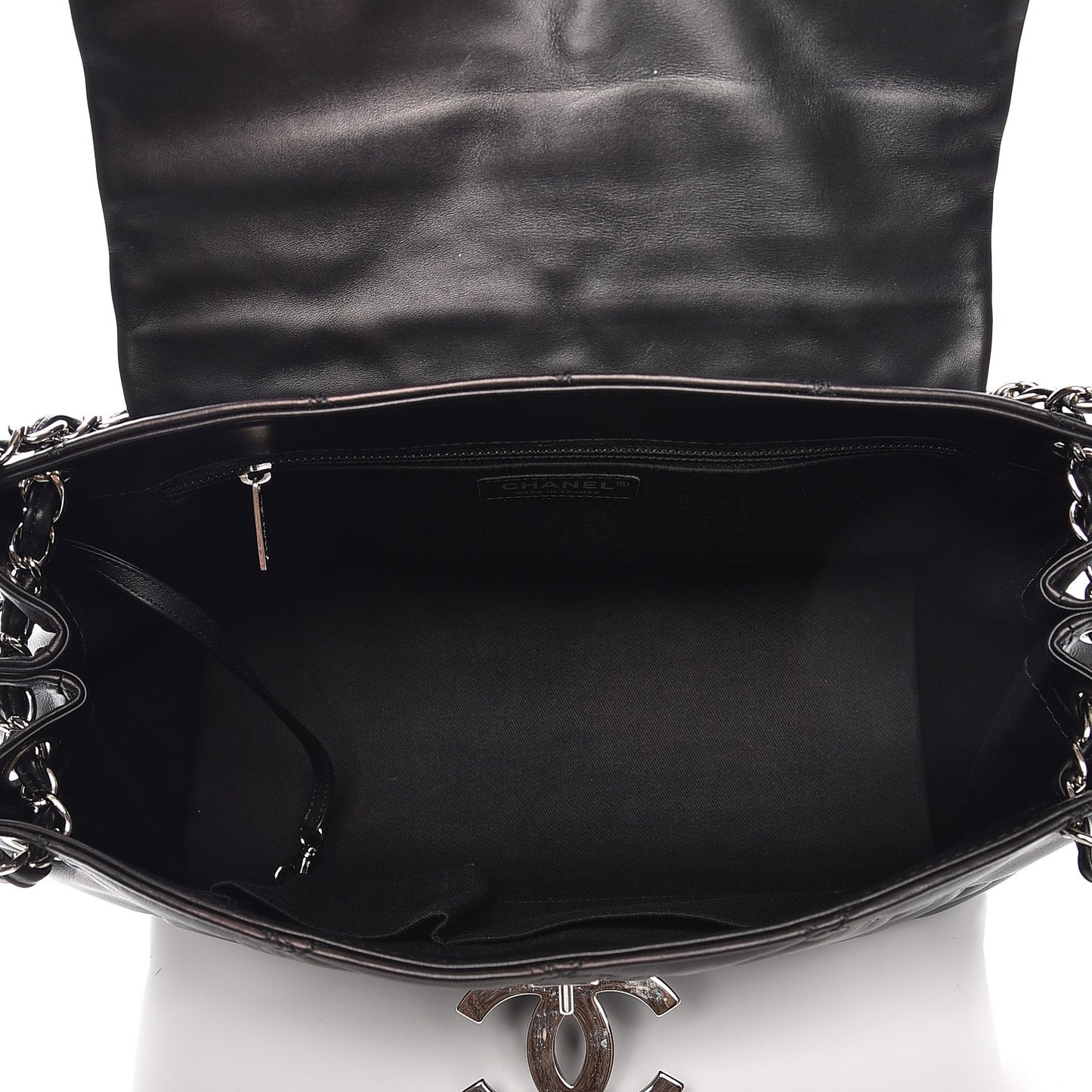 Calfskin Double Stitch Large Hamptons Flap Bag Black